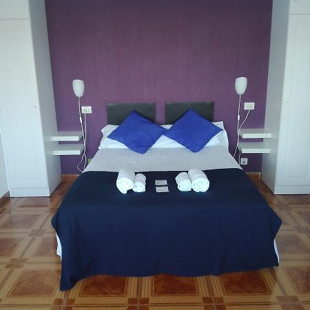 Aparthotel Corcubion Playa De Quenxe Екстер'єр фото