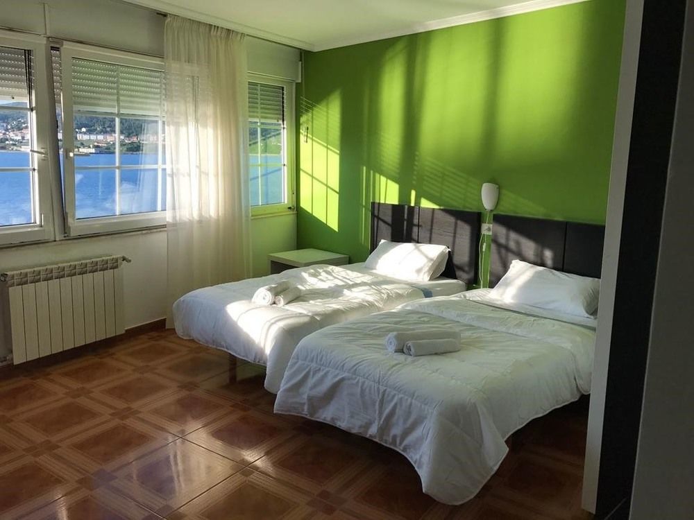 Aparthotel Corcubion Playa De Quenxe Екстер'єр фото