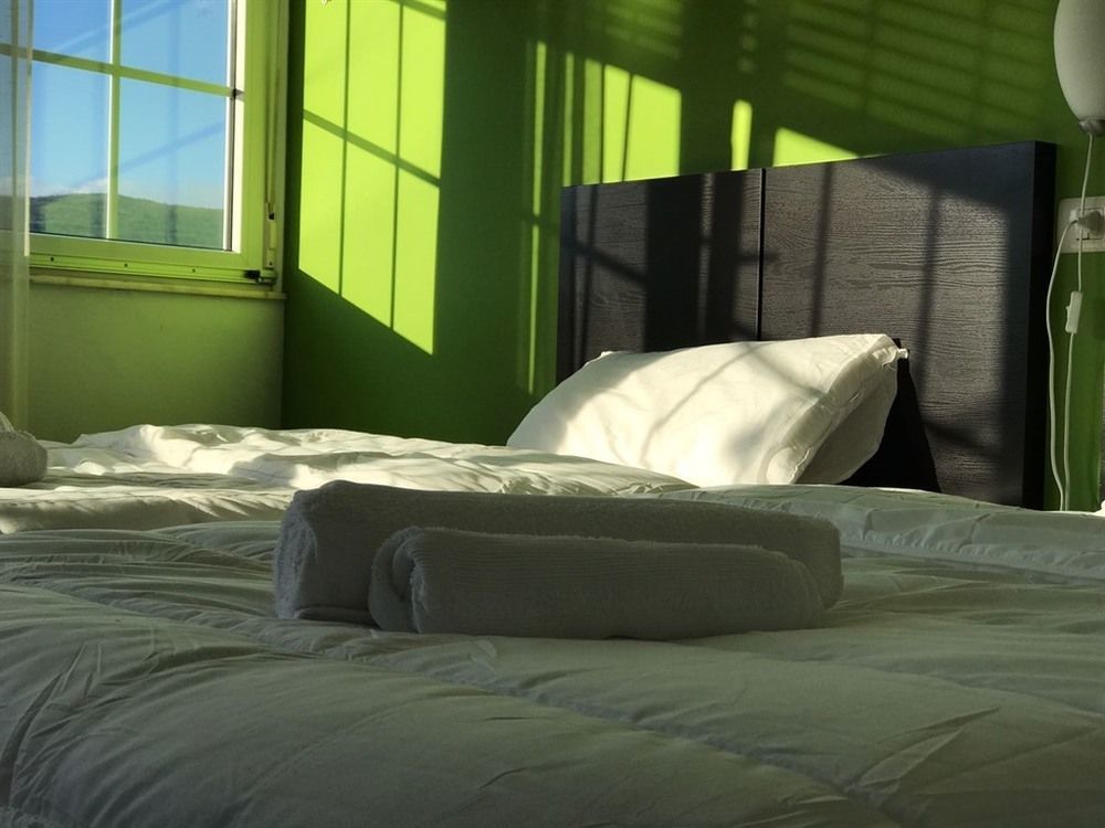 Aparthotel Corcubion Playa De Quenxe Екстер'єр фото