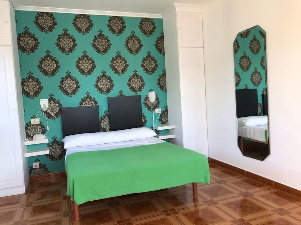 Aparthotel Corcubion Playa De Quenxe Екстер'єр фото